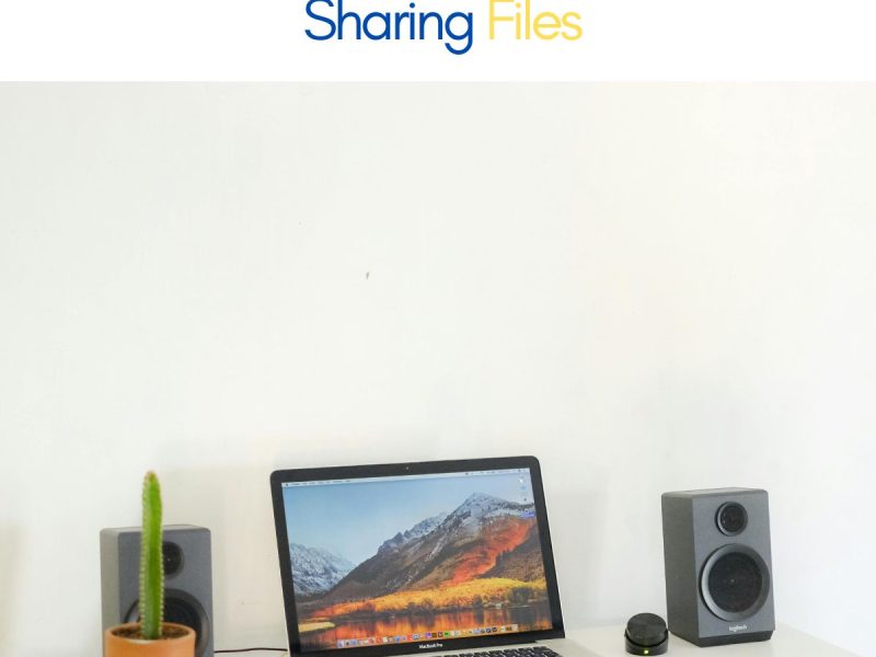 Computer screen displaying the message “Remove metadata before sharing files”, representing file privacy and document preparation before sharing.