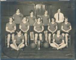 Free download 1927. Basketball. Girls. Team. Photo ( 1) free photo or picture to be edited with GIMP online image editor
