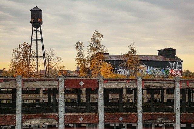 Descărcare gratuită Abandoned Water Tower - fotografie sau imagini gratuite pentru a fi editate cu editorul de imagini online GIMP