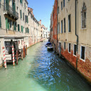 A Canal Between Buildings in Venice, Italy  screen for extension Chrome web store in OffiDocs Chromium