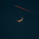A Crescent Moon in the Evening Sky  screen for extension Chrome web store in OffiDocs Chromium