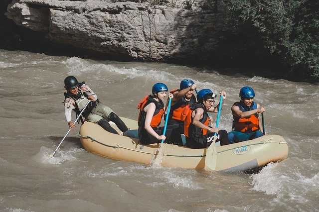 Gratis download Adventure River Rafting gratis fotosjabloon om te bewerken met GIMP online afbeeldingseditor