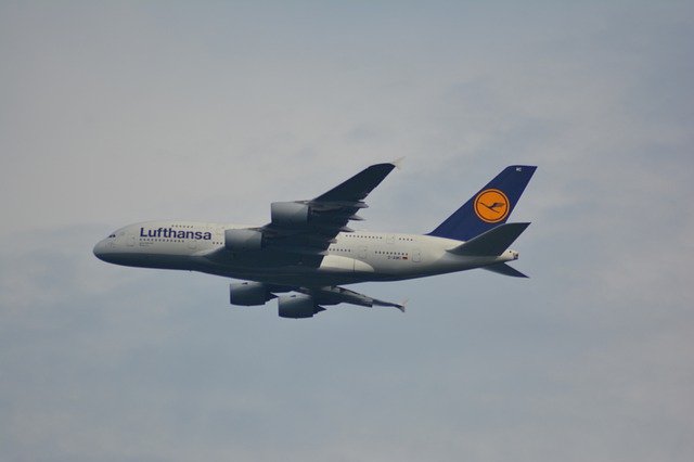 Free download Aircraft Lufthansa Transport -  free photo or picture to be edited with GIMP online image editor