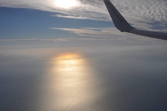 ດາວ​ໂຫຼດ​ຟຣີ Aircraft Sky Freedom - ຮູບ​ພາບ​ຟຣີ​ຫຼື​ຮູບ​ພາບ​ທີ່​ຈະ​ໄດ້​ຮັບ​ການ​ແກ້​ໄຂ​ກັບ GIMP ອອນ​ໄລ​ນ​໌​ບັນ​ນາ​ທິ​ການ​ຮູບ​ພາບ​