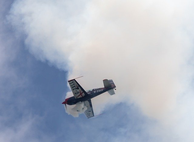 Free download aircraft stunt plane airshow free picture to be edited with GIMP free online image editor