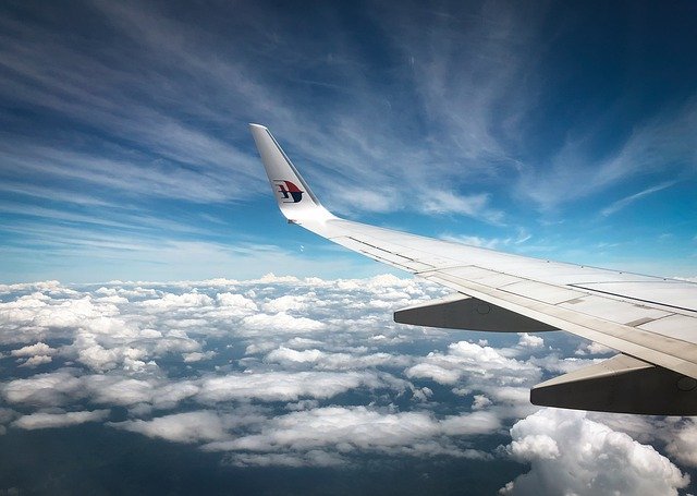 Unduh gratis Airplane Sky Plane - foto atau gambar gratis untuk diedit dengan editor gambar online GIMP