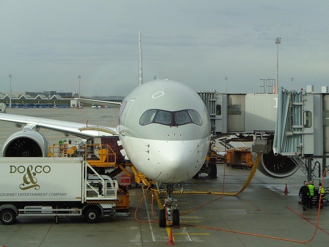 Безкоштовно завантажити Airport Aircraft Munich - безкоштовне фото або зображення для редагування за допомогою онлайн-редактора зображень GIMP