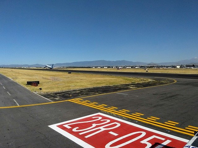 Free picture Airport Runway Aircraft -  to be edited by GIMP free image editor by OffiDocs