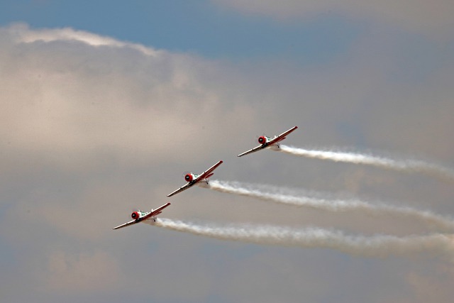Free download air show clouds aviation flight free picture to be edited with GIMP free online image editor