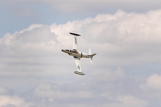 Free download airshow fighterjet jet airplane free picture to be edited with GIMP free online image editor