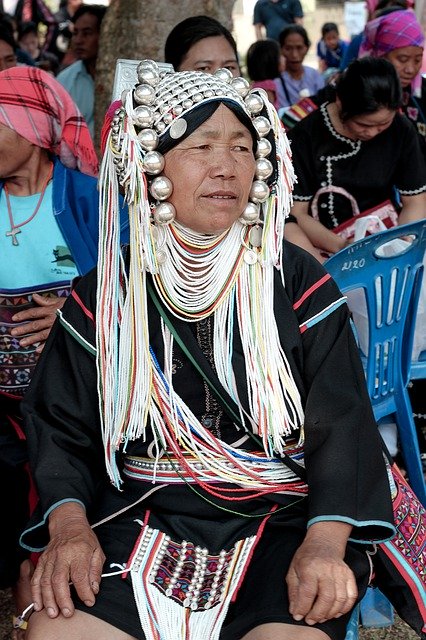 ดาวน์โหลดฟรี Akha Woman Tribe - รูปถ่ายหรือรูปภาพฟรีที่จะแก้ไขด้วยโปรแกรมแก้ไขรูปภาพออนไลน์ GIMP