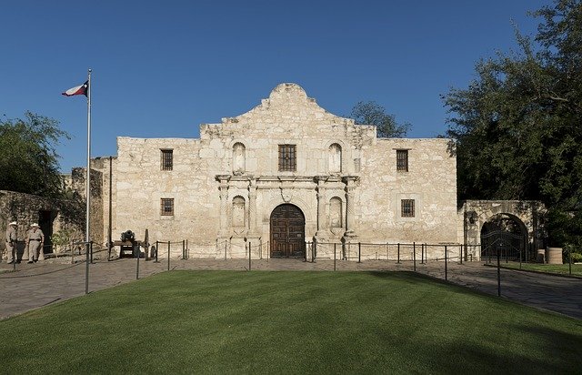 Free download Alamo Landmark Historic -  free photo or picture to be edited with GIMP online image editor