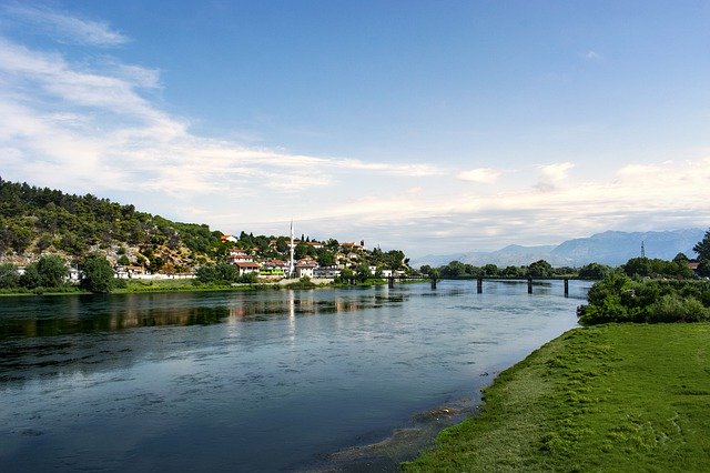 Libreng download Albania Landscape River - libreng larawan o larawan na ie-edit gamit ang GIMP online na editor ng imahe