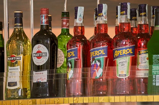 Bezpłatne pobieranie Bar napojów alkoholowych - bezpłatne zdjęcie lub obraz do edycji za pomocą internetowego edytora obrazów GIMP