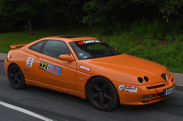 Free download alfa romeo gtv 916 turbo run uphill free picture to be edited with GIMP free online image editor