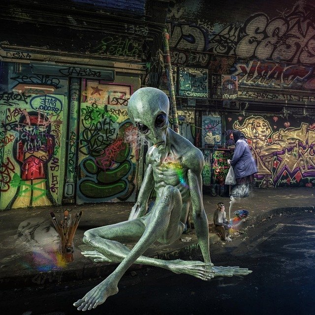Free download Alien Aliens Street Art -  free photo or picture to be edited with GIMP online image editor