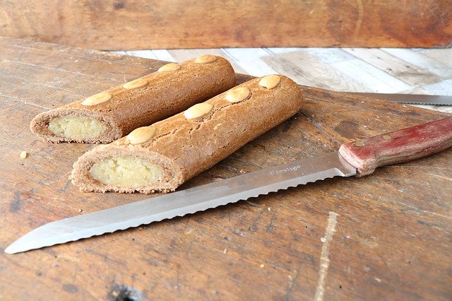 Téléchargement gratuit de Pain d'épices aux amandes - photo ou image gratuite à modifier avec l'éditeur d'images en ligne GIMP