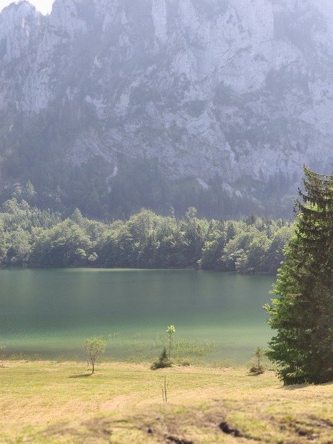 Kostenloser Download Almsee-Gebiet Berge - kostenloses Foto oder Bild zur Bearbeitung mit GIMP Online-Bildbearbeitung