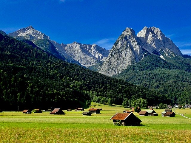 Free picture Alpine Wetterstein Mountains -  to be edited by GIMP free image editor by OffiDocs