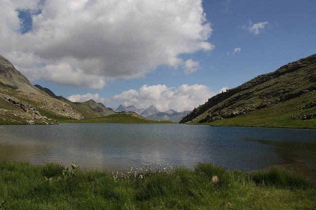 Unduh gratis Alps Hiking Lake - foto atau gambar gratis untuk diedit dengan editor gambar online GIMP