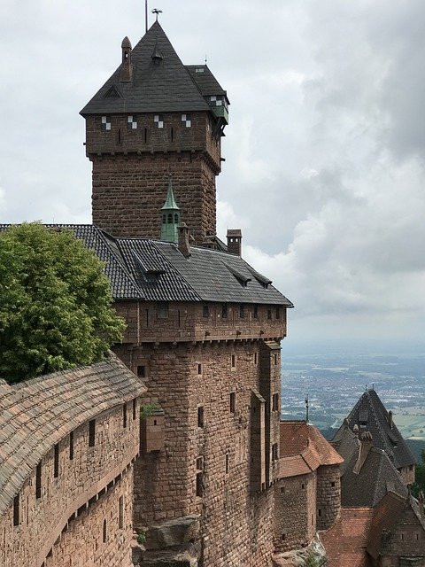 Descărcare gratuită Castelul Alsace - fotografie sau imagine gratuită pentru a fi editată cu editorul de imagini online GIMP