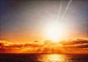 Free download Amanecer en el mar. free photo or picture to be edited with GIMP online image editor