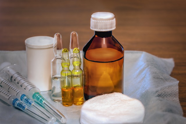 Free download ampoules syringes cotton pads free picture to be edited with GIMP free online image editor