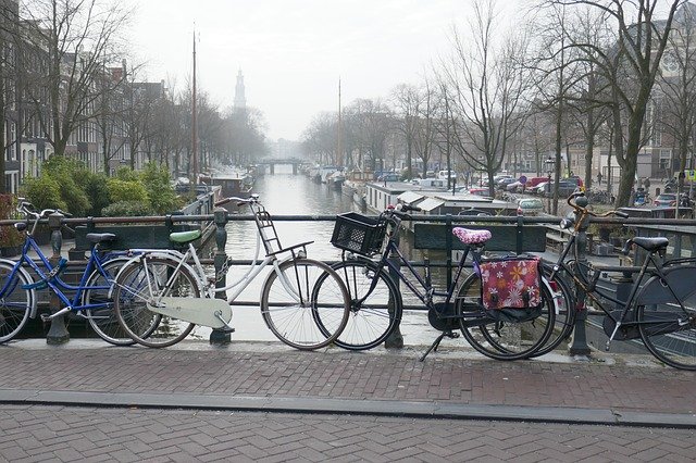 Descarga gratuita Amsterdam Cycling Canal - foto o imagen gratuita para editar con el editor de imágenes en línea GIMP