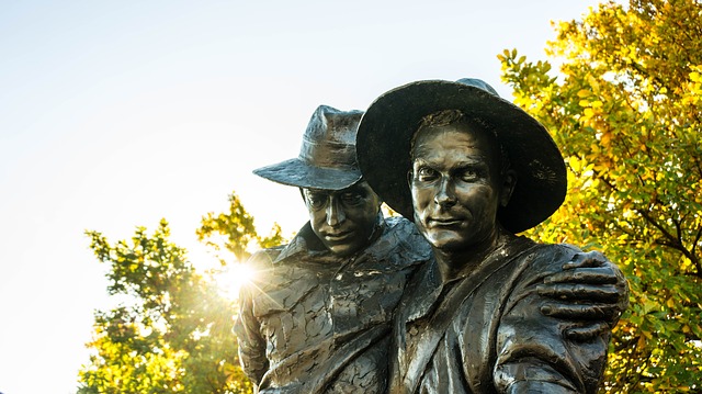 Free download anzac soldier soldiers friendship free picture to be edited with GIMP free online image editor