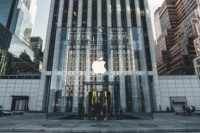 Free download apple 5th avenue new york manhattan free picture to be edited with GIMP free online image editor