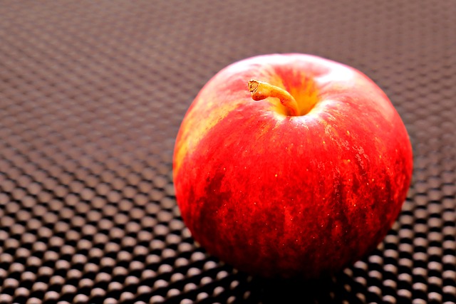 Free download apple fruit food fresh healthy free picture to be edited with GIMP free online image editor