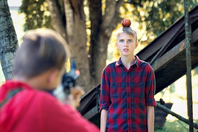Free download apple shoot dangerous risk free picture to be edited with GIMP free online image editor