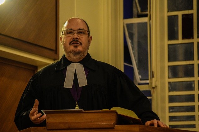 Kostenloser Download Ein protestantischer Pastor - kostenloses Foto oder Bild zur Bearbeitung mit GIMP Online-Bildbearbeitung