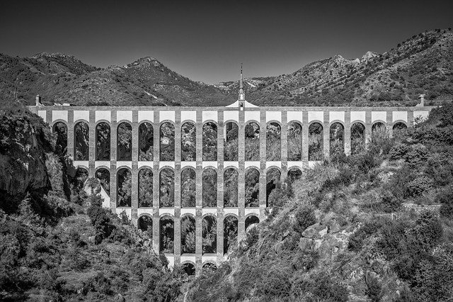 Безкоштовно завантажте Aqueduct Europe South - безкоштовну фотографію чи зображення для редагування за допомогою онлайн-редактора зображень GIMP