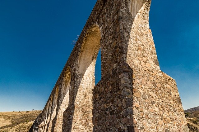 Безкоштовно завантажте безкоштовний шаблон фотографій Aqueduct Mexico Sky для редагування в онлайн-редакторі зображень GIMP