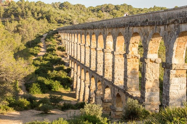 Scarica gratuitamente Aqueduct Tarragona Antiquity: foto o immagine gratuita da modificare con l'editor di immagini online GIMP