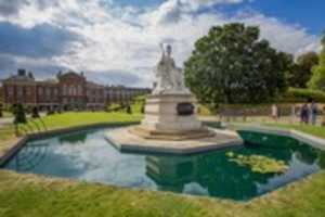 Free download Are you looking for small group tours London? free photo or picture to be edited with GIMP online image editor