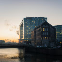 A river with buildings in the background at sunset  screen for extension Chrome web store in OffiDocs Chromium