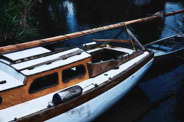 تنزيل مجاني لـ Atmosphere Boat Holiday - صورة مجانية أو صورة يتم تحريرها باستخدام محرر الصور عبر الإنترنت GIMP