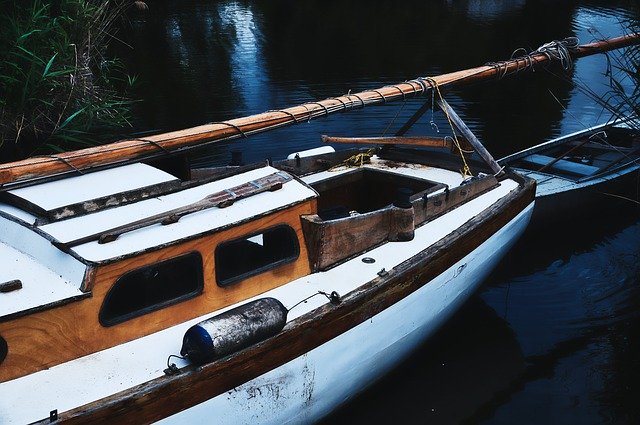 Muat turun percuma Atmosphere Boat Holiday - foto atau gambar percuma untuk diedit dengan editor imej dalam talian GIMP