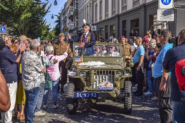 Безкоштовно завантажити Auto Military Vehicle - безкоштовне фото або зображення для редагування за допомогою онлайн-редактора зображень GIMP