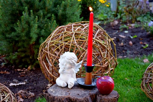 Descărcare gratuită Autumn Angel Candle - fotografie sau imagine gratuită pentru a fi editată cu editorul de imagini online GIMP