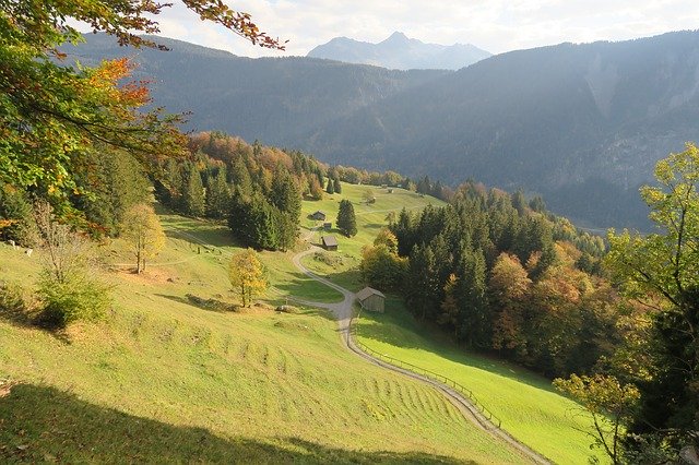 Téléchargement gratuit de Autumn Mountain Meadows Alpine - photo ou image gratuite à modifier avec l'éditeur d'images en ligne GIMP