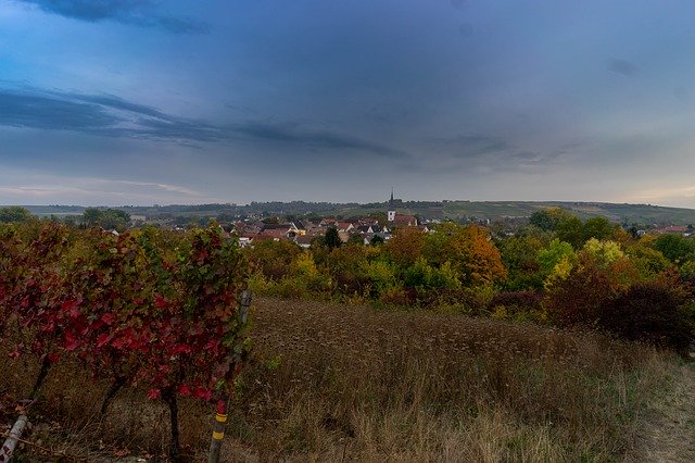 Gratis download Autumn Village Landscape - gratis foto of afbeelding om te bewerken met de online GIMP-afbeeldingseditor