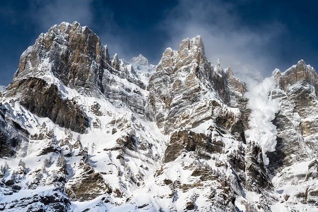 Free download avalanche mountain alps snow free picture to be edited with GIMP free online image editor
