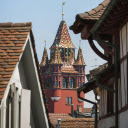 A view of a city with a clock tower  screen for extension Chrome web store in OffiDocs Chromium