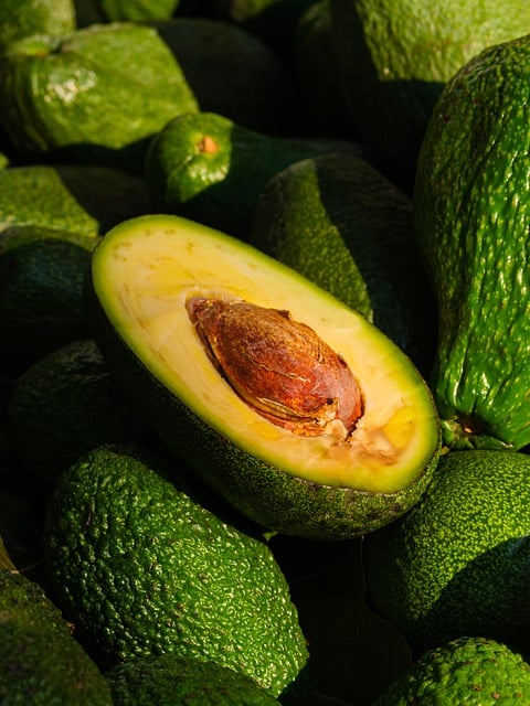 Baixe gratuitamente a imagem gratuita de vegetais com vitamina saudável de abacate para ser editada com o editor de imagens on-line gratuito do GIMP