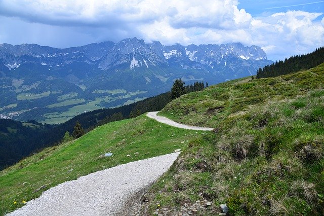 Безкоштовно завантажте Away Alpine Mountains — безкоштовну фотографію чи зображення для редагування за допомогою онлайн-редактора зображень GIMP