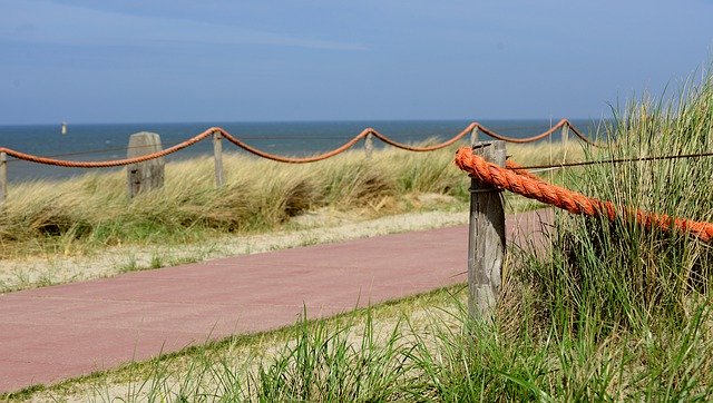 Bezpłatne pobieranie Away Beach Sea - bezpłatne zdjęcie lub obraz do edycji za pomocą internetowego edytora obrazów GIMP