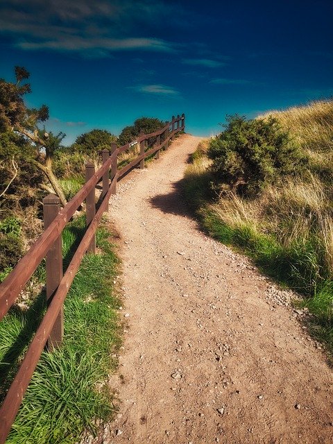 Безкоштовно завантажте Away Slope Railing — безкоштовну фотографію чи зображення для редагування за допомогою онлайн-редактора зображень GIMP